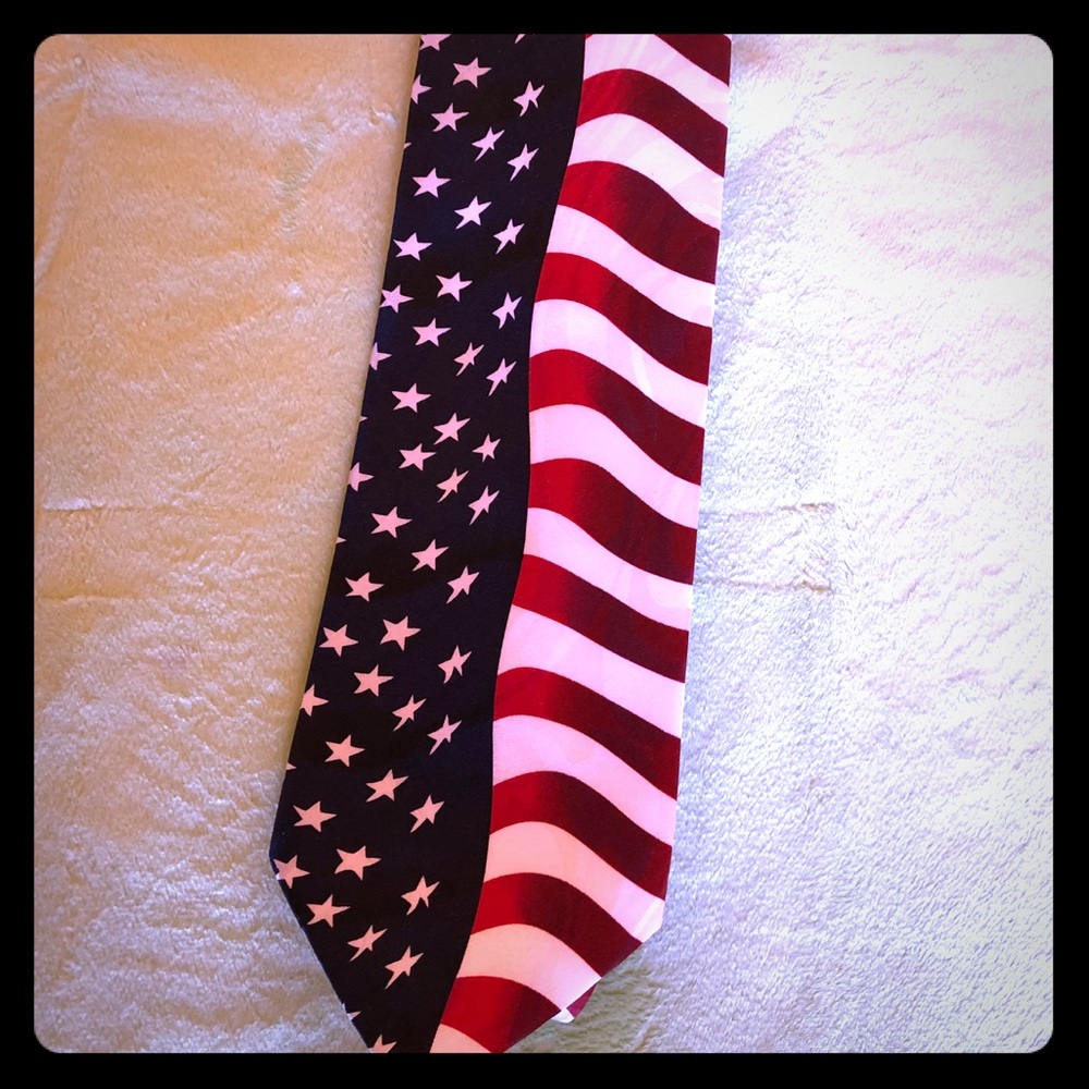 Patriotic tie
